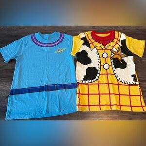 Disney Toy Story Shirts - Lot of 2 - size Small - Woody and Pizza Planet Alien